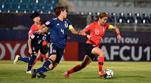 '한일전 패배' U-19 女축구대표팀 허정재 감독 "선수들 긴장"