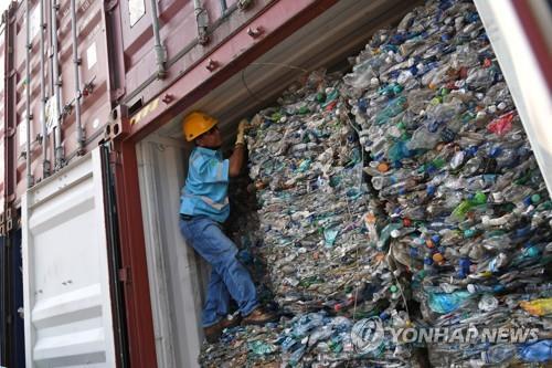 "인니서 반송한 美 쓰레기 컨테이너, 인도·한국 보내져"