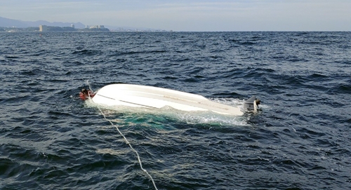 동해안 레저보트 전복사고 잇따라…해경 주의 당부