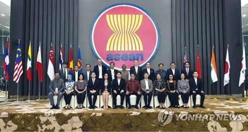 RCEP 15개국 타결…보호무역 '격랑' 속 신남방정책 본격화 기대