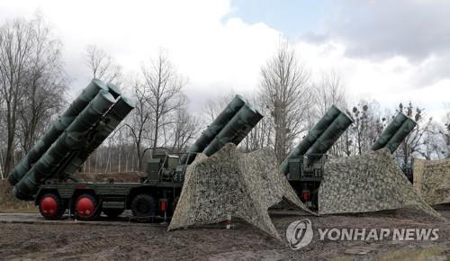 터키 "러시아와 공동생산 논의로 S-400 2차분 인수 지연"