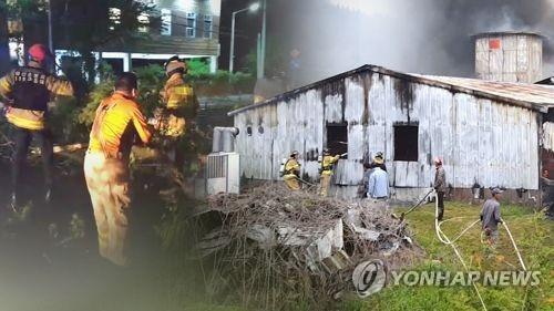 경북 의성 돈사서 불…돼지 170여마리 타죽어