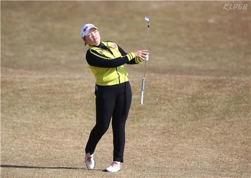 KLPGA 투어 10년 차 안송이, 237번째 대회서 첫 우승 도전