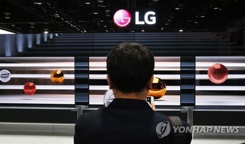 '17개사 혈투' 판 커지는 OLED TV…'선두' LG전자 고민 커진다