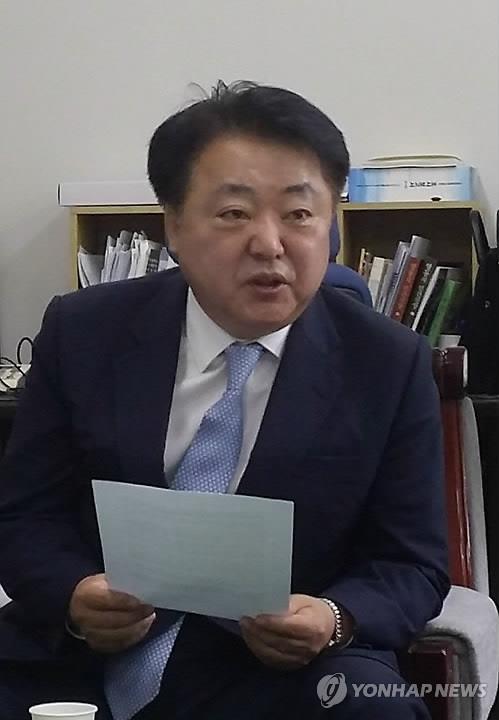 청주시 공무원 잇따른 일탈…시장 "입이 열 개라도 할 말 없다"