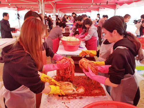 괴산군, 울릉도 사회복지시설·독도경비대에 김치·옥수수 선사