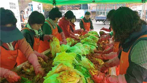 도시 소비자 찾아간 괴산 절임배추…서울·경기서 직판전