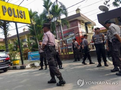 인니 수마트라섬 경찰서 자살폭탄테러…한 명 사망