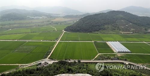 [고침] 지방(경남 환경단체 "봉하마을 성토 현장서 발암물…)