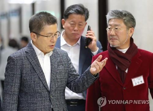 한국당 주요 주자 '험지출마론'에 "너나 가라"·"여기도 험지"