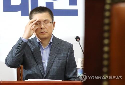 黃 "통합 3대원칙, 협의체서 논의"…劉 "대화 계획 없다"