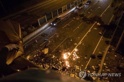 '시진핑, 강경대처 주문' 이후 홍콩서 또다시 폭력 충돌(종합2보)