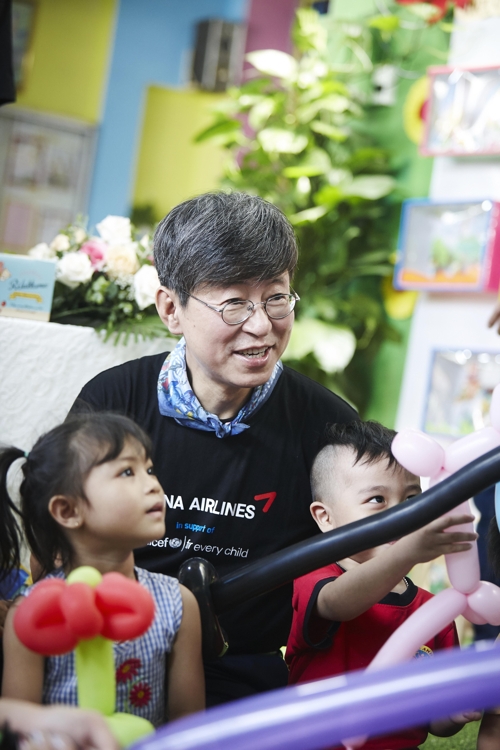 [인터뷰] 이기철 유니세프한국위 사무총장 "아동 인권은 보편 가치"