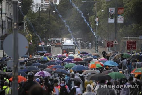 "中 한정 부총리, 홍콩 인근 선전서 시위 대처 논의"