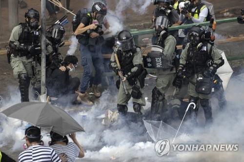 격화되는 홍콩 시위…올해 한국의 對홍콩 수출 33% 급감