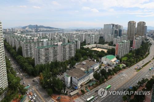 "반드시 집값 잡겠다"는 文대통령의 공언…어떤 추가대책 있나