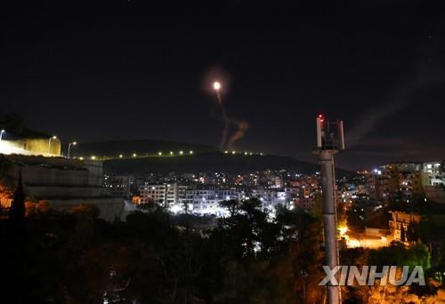 이스라엘, 시리아 내 이란표적에 대규모 공습…"11명 사망"(종합)