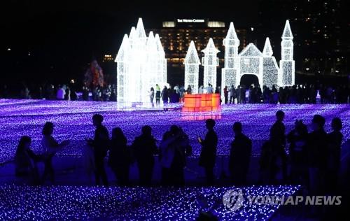 [#꿀잼여행] 영남권: 연·곤충 요리, 종가음식…'오감 만족' 음식의 향연