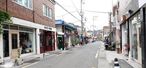 [톡톡 지방자치] '점집 골목'에서 명소로 변신한 김해 장유가도