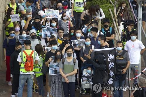 고립된 홍콩이공대 위생악화…정부 "시위대, 평화롭게 나오라"