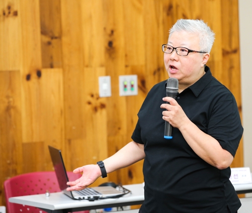 홍콩에 '님을 위한 행진곡' 알린 매리 킹 박사 광주 방문