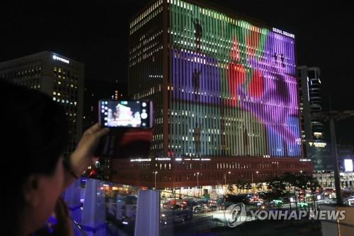 '배당 매력' 공모리츠 열풍…청약 흥행·주가 고공행진