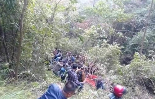 네팔 산악지대 버스 추락…18명 사망·13명 부상