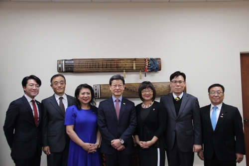 한인 최초 캐나다 연방 하원의원 넬리 신 당선 축하 모임