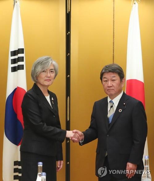 日주간지 '강경화 장관은 장식품' 日외무상 발언 보도