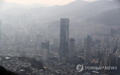 '미세먼지 대응' 부산 내달부터 공공부문 차량 2부제