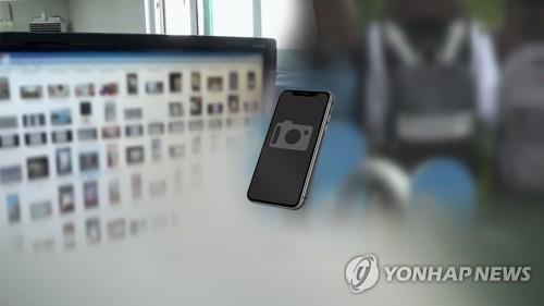 10여명과 성관계 몰래 촬영…명문대 출신 유명강사 징역 4년