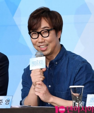 안준영 PD, &#39;프듀X&#39; 순위 조작 혐의로 구속