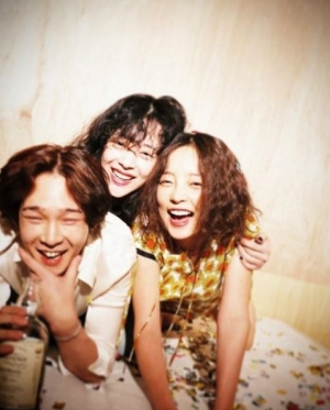 故구하라·설리 추억하는 남태현...환한 미소의 세 사람