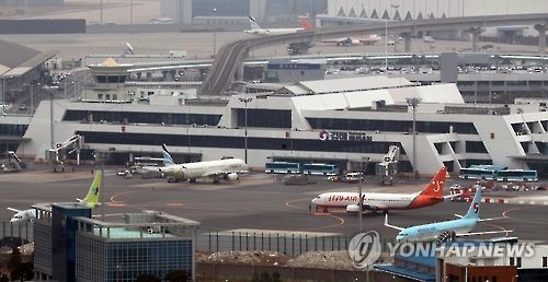 난민 수용소보다 못한 김해공항 송환 대기실…인권 침해 우려