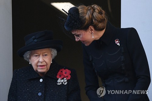 英 전사자 추도일 행사 개최…왕실 가족·정치 지도자 등 참석