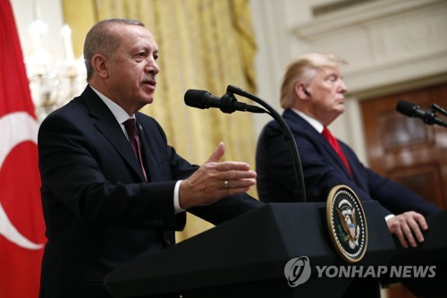 논란 속 백악관 찾은 터키 에르도안…트럼프 "대단한 팬" 환대