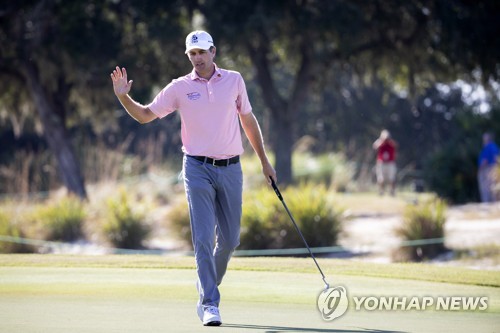 이경훈, PGA 투어 RSM 클래식 3R 공동 5위…선두와 4타 차