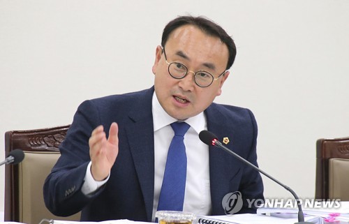 "부산시, 시청 청원경찰만 줄어든 근로시간 임금 보전 안 해줘"(종합)