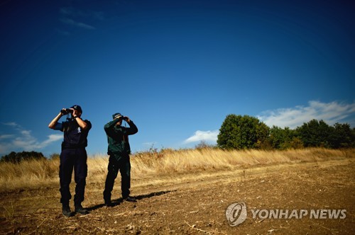 EU, 국경관리기구 강화…1만명 규모 첫 상설 경비대 구성키로