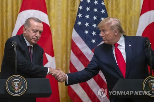 "에르도안 또 트럼프 농락"…백악관, 터키홍보처 전락 논란