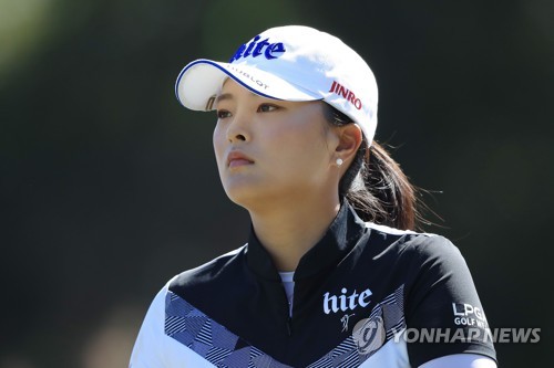 고진영, LPGA 투어 '올해의 선수상' 수상…이정은은 신인상