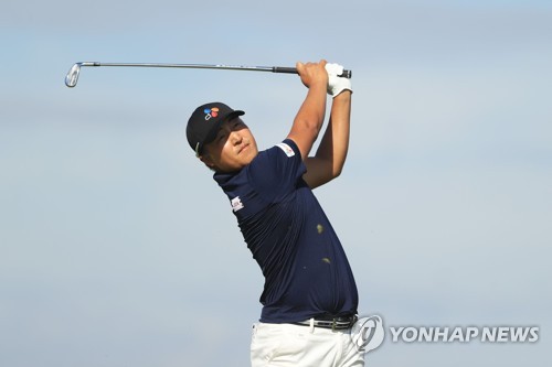 이경훈, PGA 투어 RSM 클래식 3R 공동 5위…선두와 4타 차