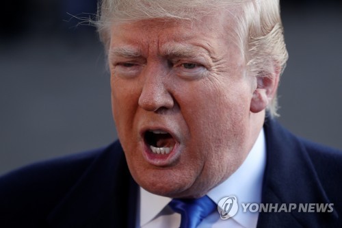 美내부고발자 변호사, 백악관에 "공격 관두라" 경고 서한