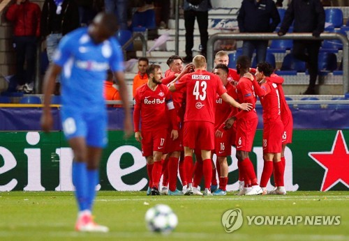 황희찬 UCL 3호골…잘츠부르크, 헹크에 4-1 완승