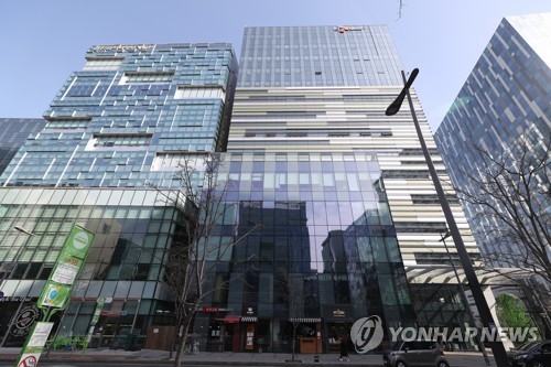 CJ헬로-KT, 알뜰폰 M&A '사전동의' 조항 삭제…재정 취하