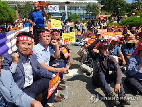 홍천 송전탑반대위 "분열 조장하는 입지선정위원회 해산하라"