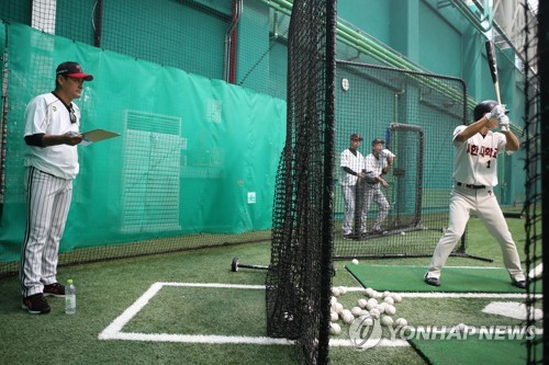 프로야구 LG 이종범 코치, 일본 연수 추진