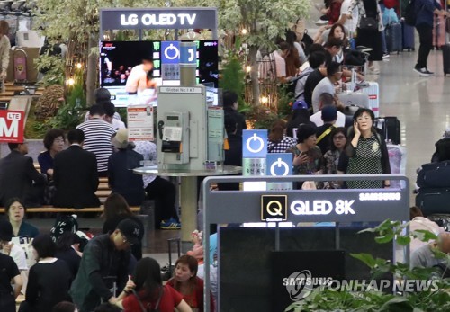 삼성·LG전자, '8K TV 전쟁' 속 수익성 동반 악화