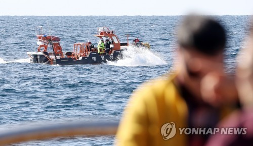 "헬기 동체·꼬리 110ｍ 떨어져…꼬리서 2구·동체서 1구 발견"(종합2보)