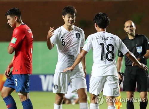 U-17 월드컵 16강 이끈 김정수 감독 "체력 회복 집중"